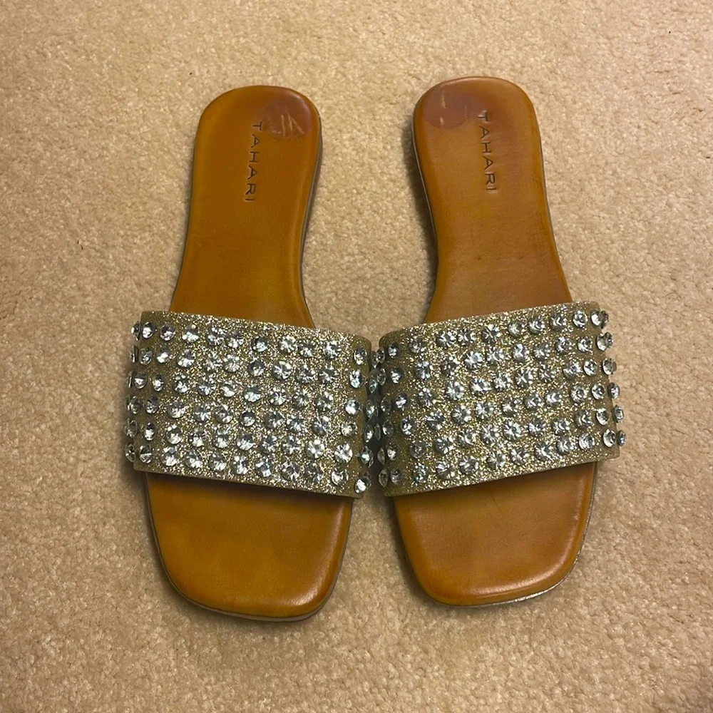 πHost Pick!π TAHARI Women Lindona Gemstone Slide Sandals with BOX - Picture 1 of 3